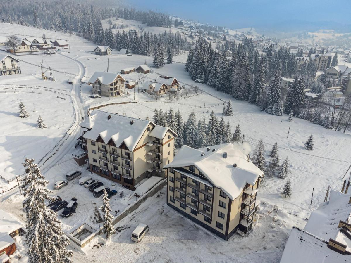 Hotel Madison Bukovel Esterno foto